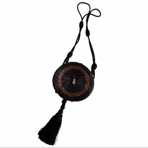 PC Round Basket Weave Purse with Large Black Tassel